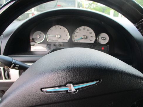 Used 2003 Ford Thunderbird image 33