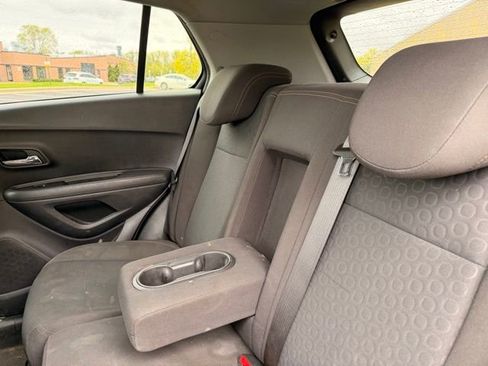Used 2020 Chevrolet Trax LS w/ Tint and Cruise Package FWD image 17