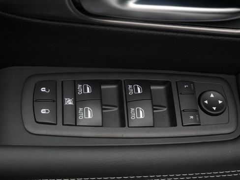 New 2026 Chrysler Pacifica Select image 13