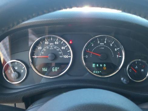 Used 2012 Jeep Wrangler Unlimited Sport AWD/4WD image 6
