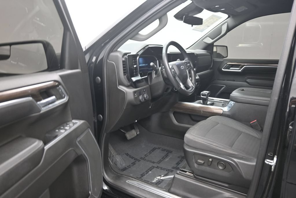 Used 2022 Chevrolet Silverado 1500 RST RWD image 10