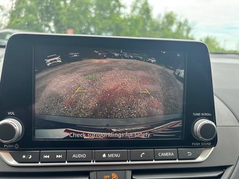 Used 2025 Nissan Altima 2.5 S FWD image 29