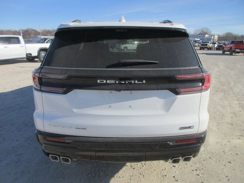 New 2026 GMC Acadia Denali Ultimate image 6