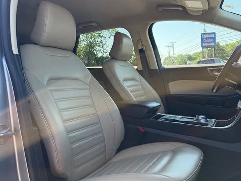 Used 2024 Ford Edge SEL AWD/4WD image 13