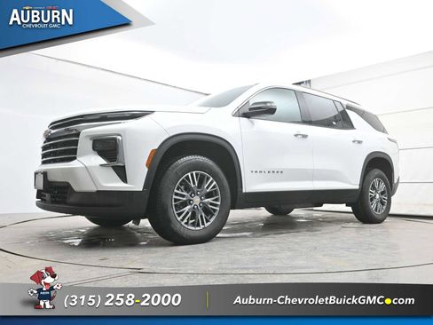 New 2026 Chevrolet Traverse LT image 19