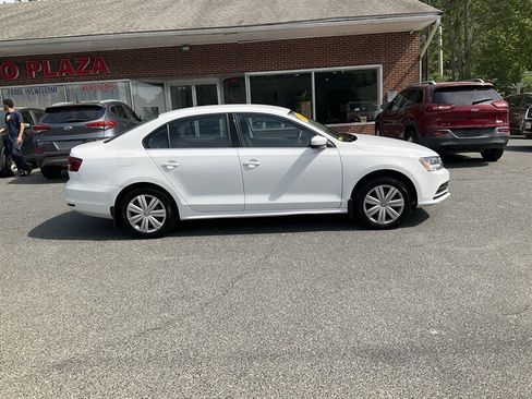 Used 2017 Volkswagen Jetta S FWD image 4