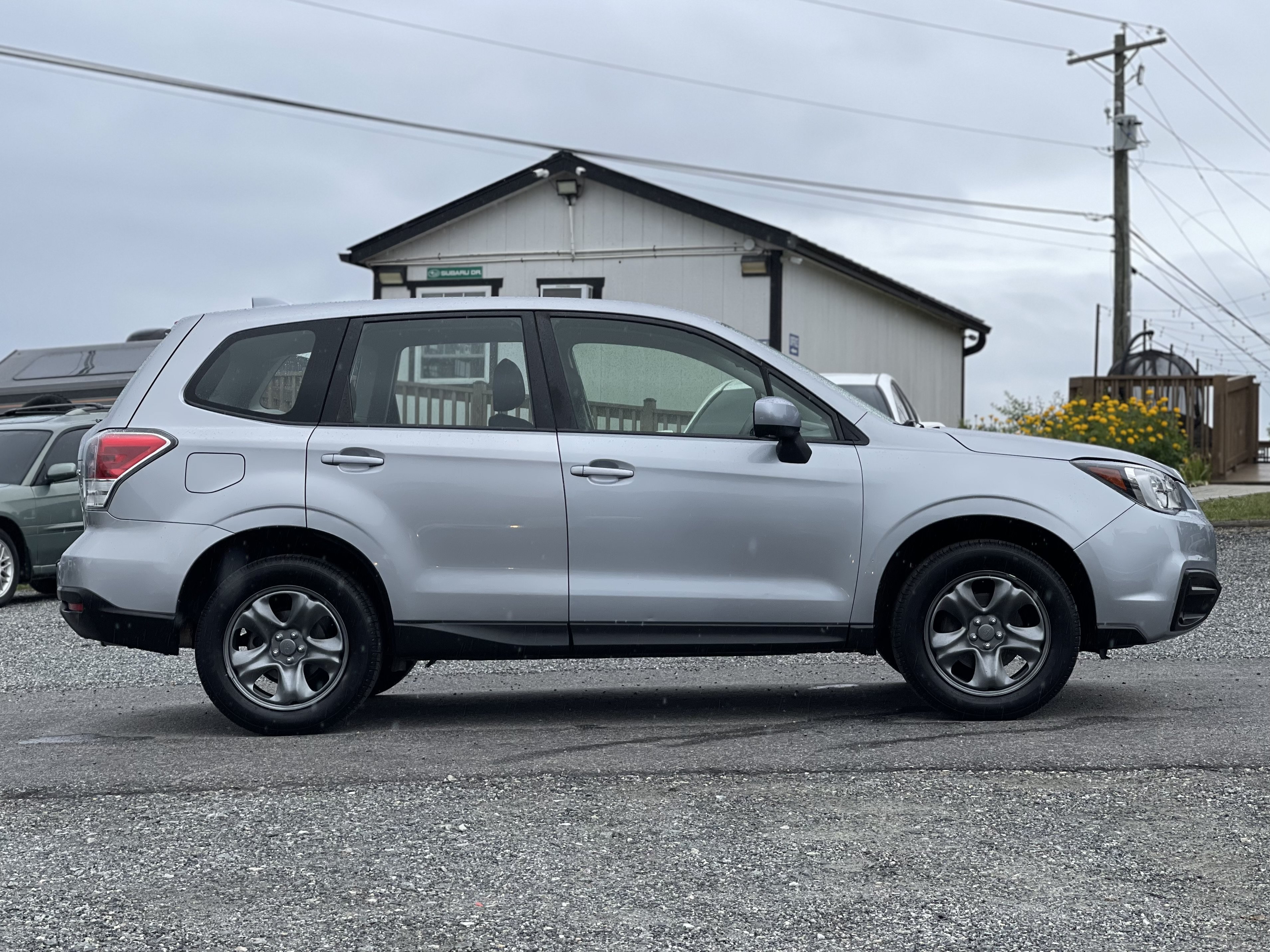 Used 2018 Subaru Forester 2.5i AWD/4WD image 2