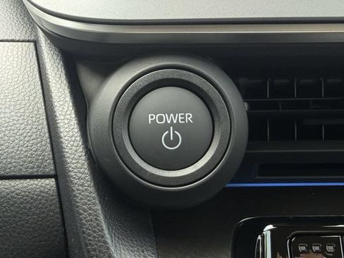 New 2026 Toyota Prius Plug-In Hybrid FWD image 19