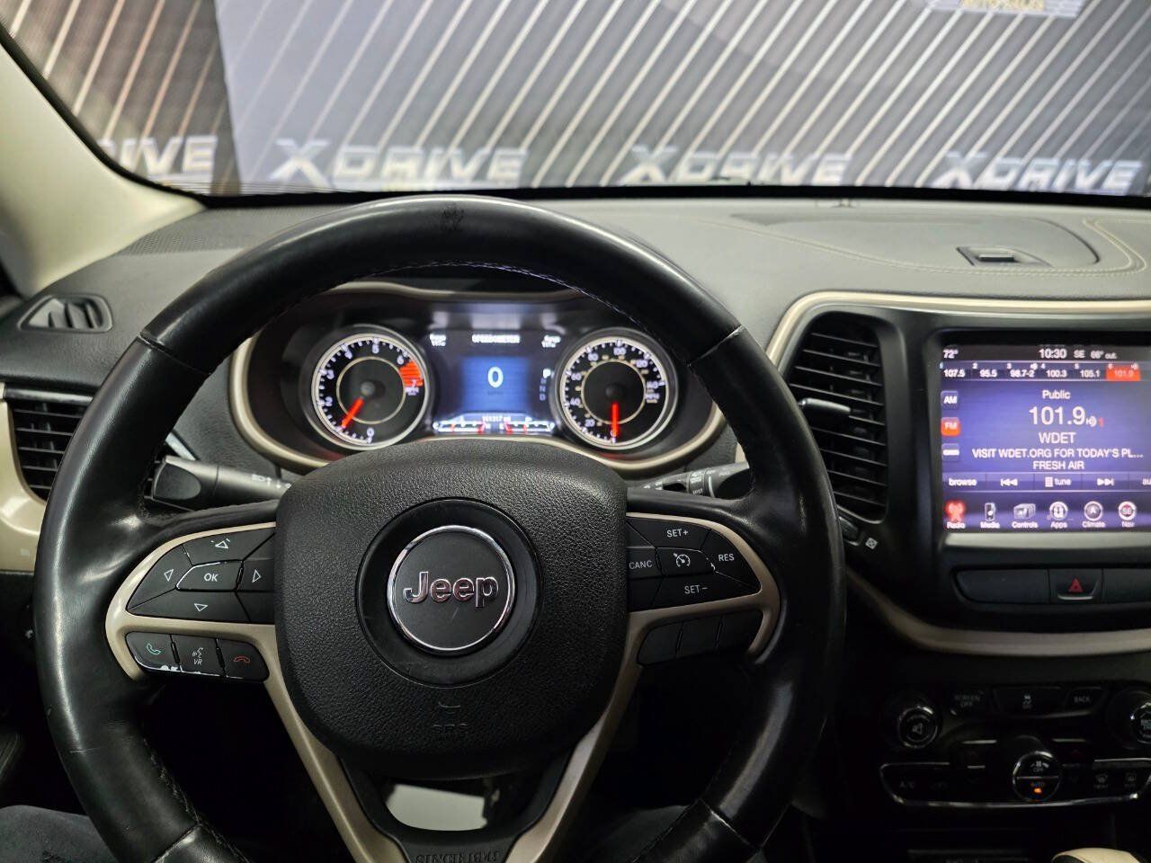 Used 2016 Jeep Cherokee Limited AWD/4WD image 19