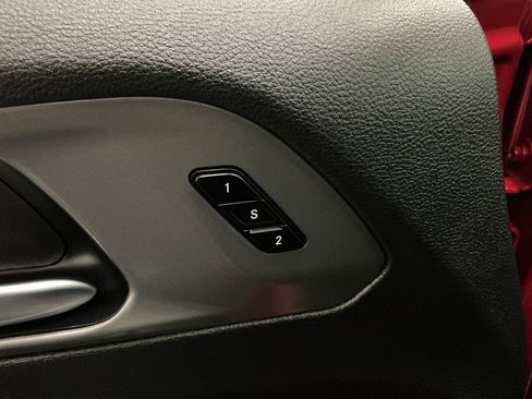 Used 2025 Chrysler Pacifica Select AWD/4WD image 22