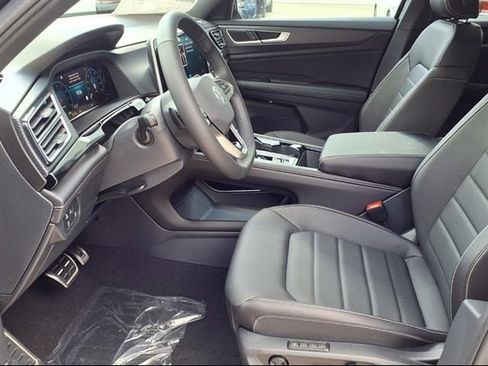 New 2026 Volkswagen Atlas Cross Sport SEL R-Line AWD/4WD image 12