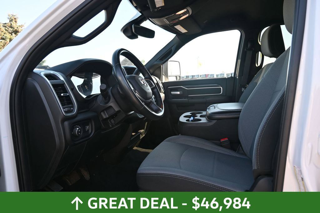 Used 2024 RAM 3500 Big Horn AWD/4WD image 19
