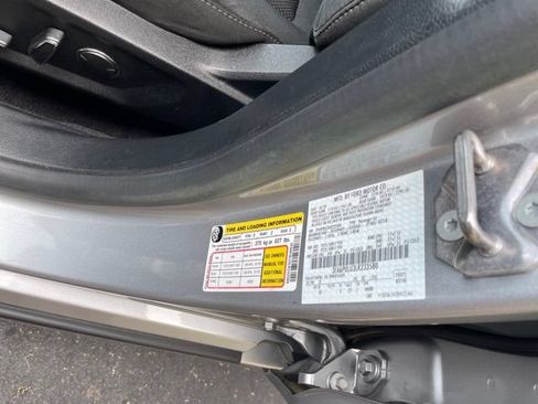 Used 2020 Ford Fusion SE FWD image 20