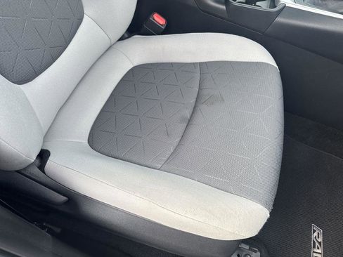 Used 2021 Toyota RAV4 XLE image 24