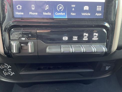 Certified 2024 RAM 2500 Laramie image 23