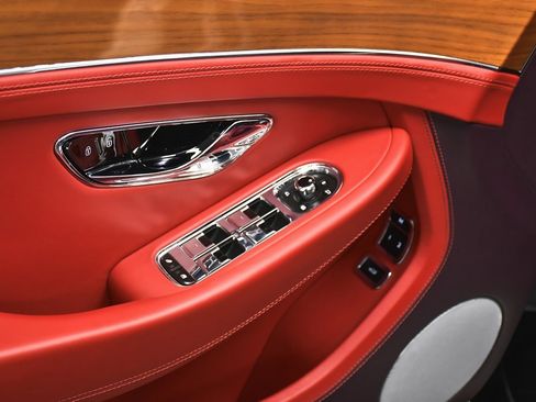 Used 2021 Bentley Continental GT image 8