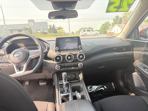 Used 2025 Nissan Sentra SV FWD image 19
