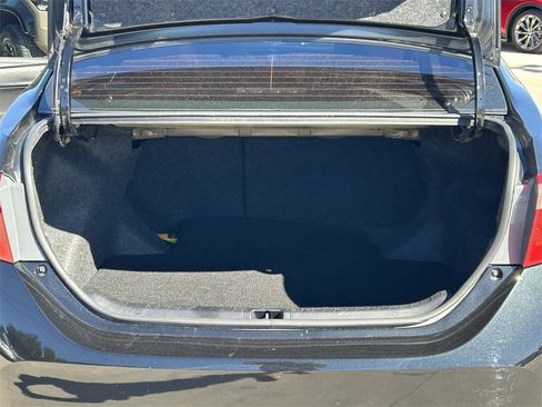 Used 2019 Toyota Corolla L image 14