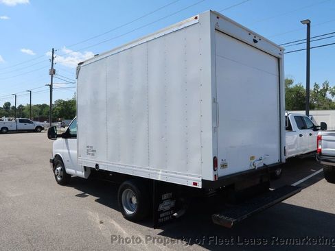 Used 2019 Chevrolet Express 3500 w/ Power Convenience Package RWD image 3