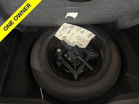 Used 2019 Jeep Cherokee Limited w/ Technology Group AWD/4WD image 21