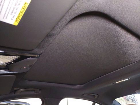 Used 2024 BMW 330i Sedan w/ Premium Package image 14