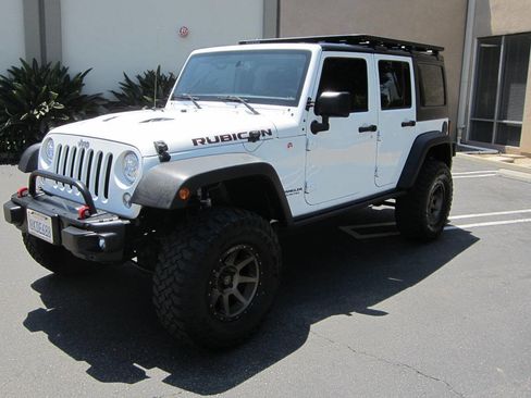 Used 2017 Jeep Wrangler Unlimited Rubicon AWD/4WD image 6