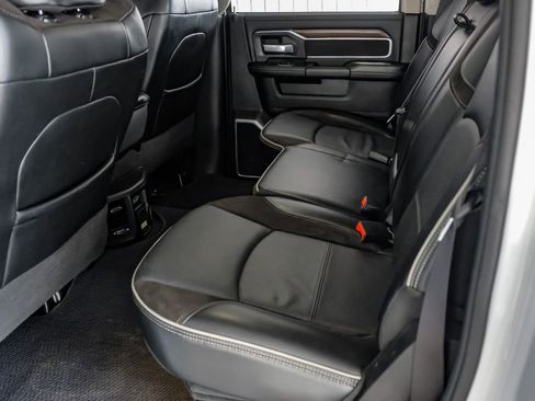 Used 2024 RAM 2500 Laramie AWD/4WD image 37