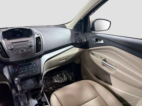 Used 2017 Ford Escape SE FWD image 22