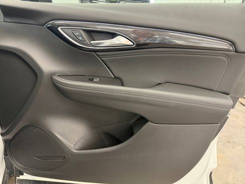 Used 2023 Buick Envision Essence w/ Sport Touring Package AWD/4WD image 24