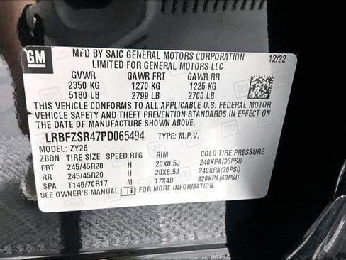 Used 2023 Buick Envision Avenir AWD/4WD image 32