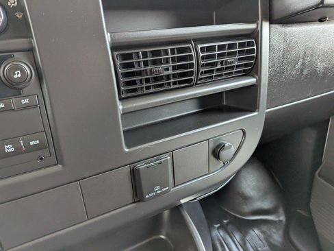 Used 2025 Chevrolet Express 2500 w/ Driver Convenience Package RWD image 15
