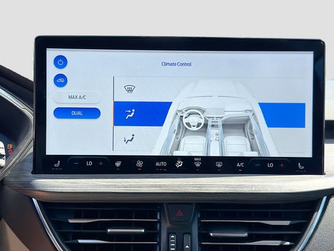 Used 2023 Ford Escape Platinum image 29