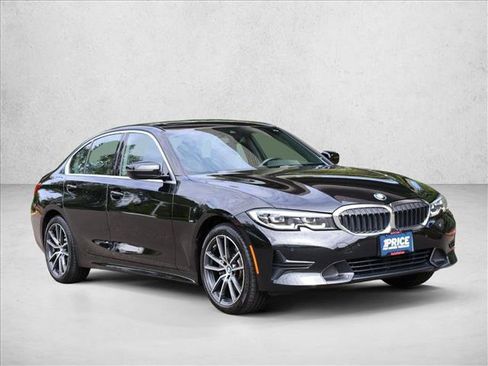 Used 2020 BMW 330i xDrive Sedan w/ Convenience Package AWD/4WD image 4