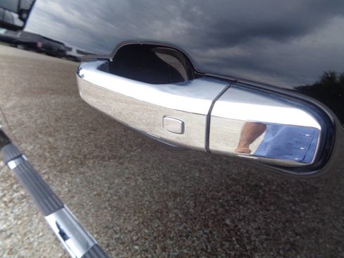 Used 2020 GMC Sierra 3500 Denali w/ Denali Ultimate Package image 35