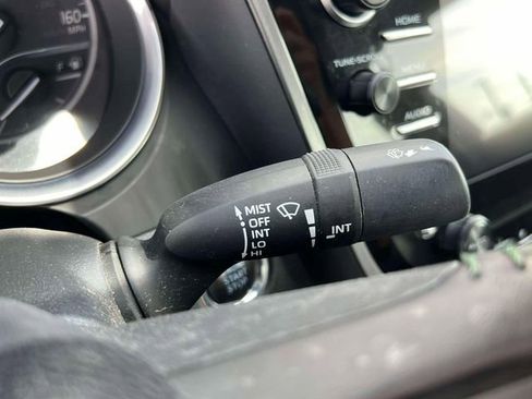 Used 2019 Toyota Camry XLE w/ Carpet Mat Package FWD image 10