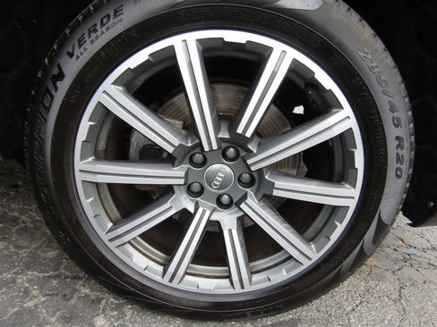 Used 2017 Audi Q7 3.0T Premium Plus w/ Premium Plus Package image 20