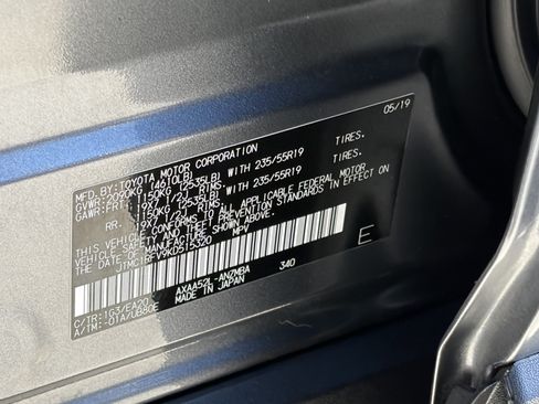 Certified 2019 Toyota RAV4 XLE Premium w/ Carpet Mat Package FWD image 31
