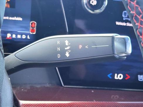 Used 2024 Chevrolet Traverse RS image 11