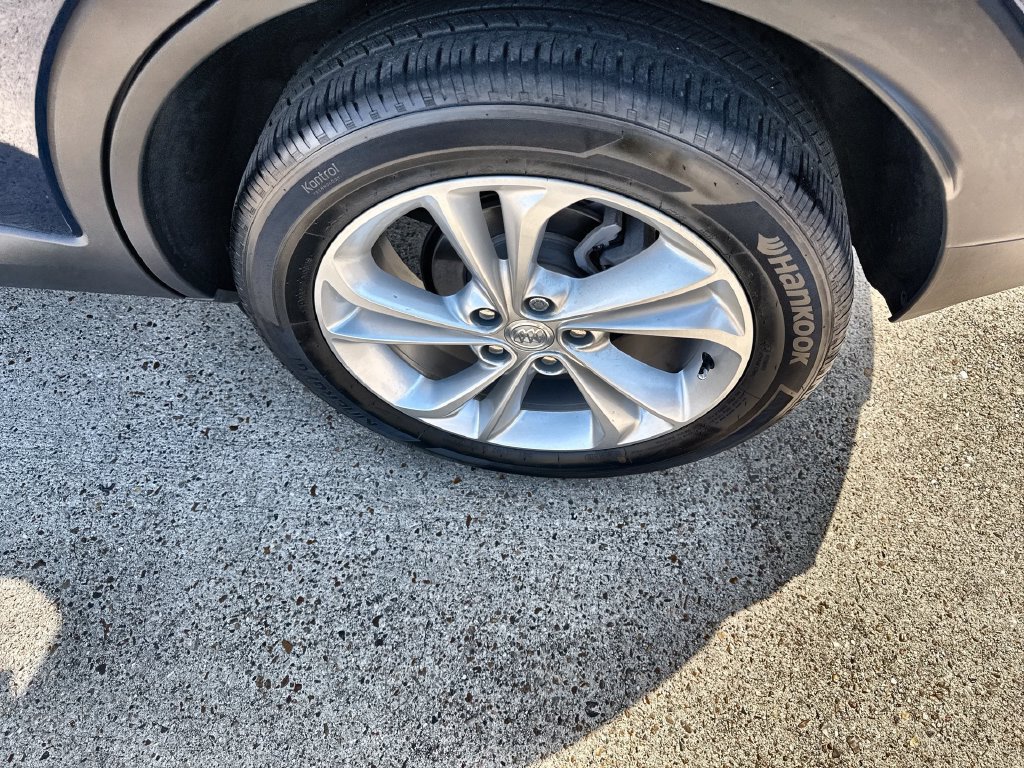 Certified 2023 Buick Encore GX Preferred w/ Cold Weather Comfort Package FWD image 12