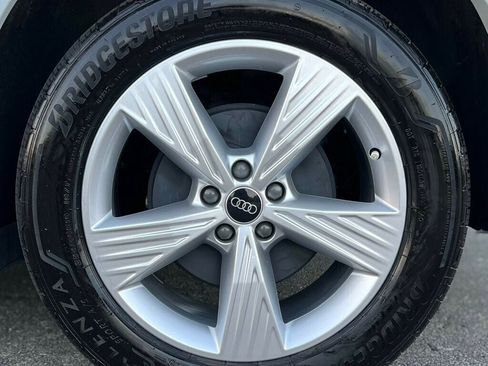 Used 2024 Audi Q4 e-tron Premium image 30