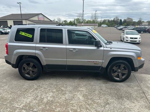 Used 2016 Jeep Patriot 75th Anniversary w/ Power Value Group FWD image 4