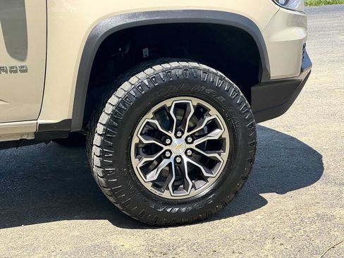 Used 2022 Chevrolet Colorado ZR2 AWD/4WD image 23