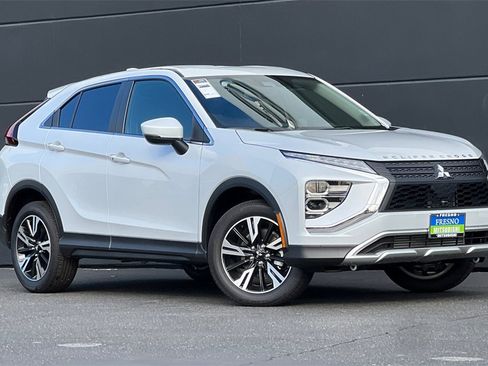 New 2025 Mitsubishi Eclipse Cross SE image 3