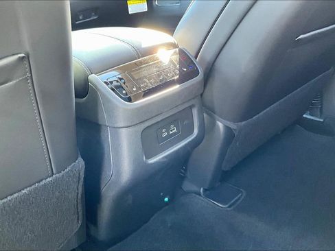 Used 2025 INFINITI QX60 Luxe w/ Vision Package image 34