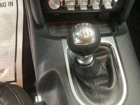 Used 2021 Ford Mustang Premium RWD image 13