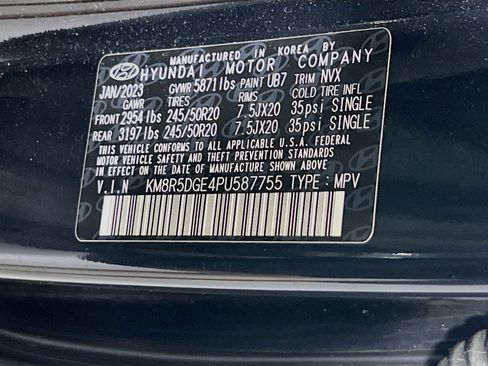 Used 2023 Hyundai Palisade Limited w/ Winter Package image 33