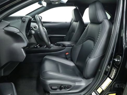 Used 2021 Lexus UX 200 w/ Accessory Package (Z2) image 29