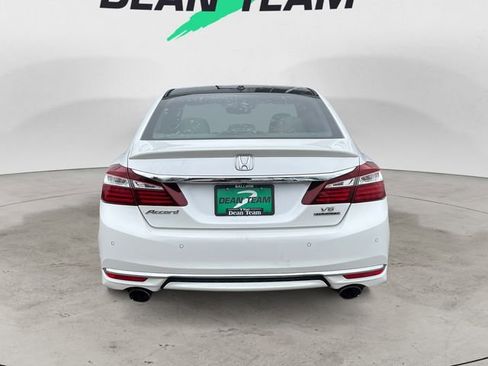 Used 2016 Honda Accord Touring image 7