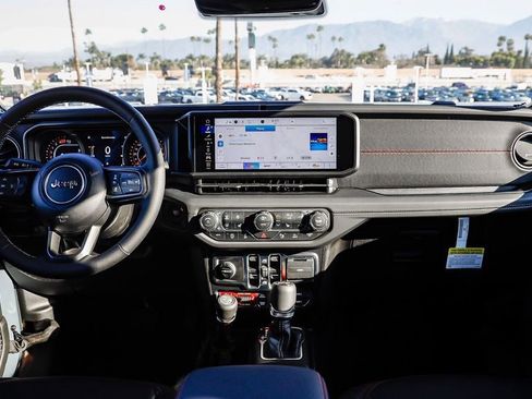 New 2026 Jeep Wrangler Unlimited Rubicon image 15