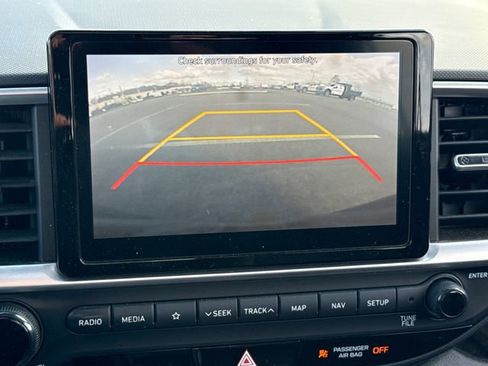 Used 2021 Hyundai Venue SEL w/ Premium Package FWD image 30